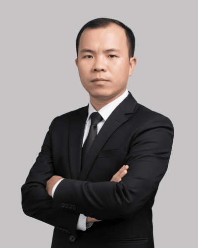 8 Luat su Nguyen Cong Hoan